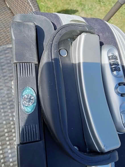 Photo of free travel case on wheels (ferndown BH22) #4