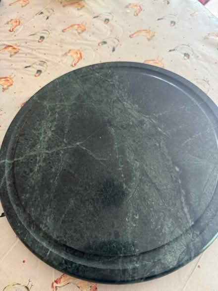 Photo of free Dark green marble cutting board (Croydon/West Wickham) #1
