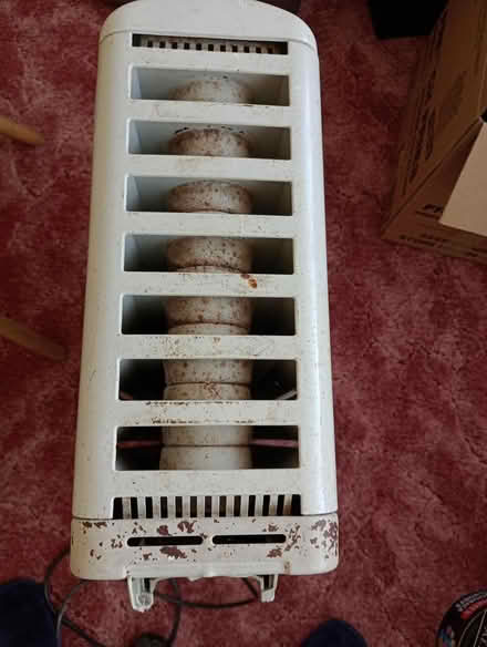 Photo of free Delonghi oil filled radiator (Pebsham TN40) #3