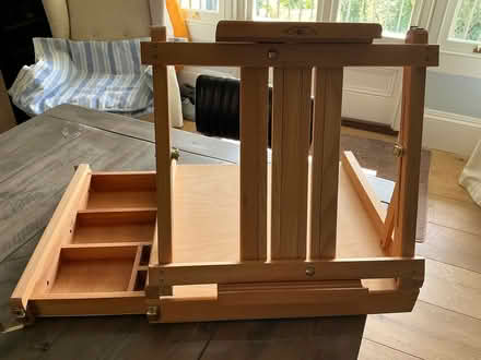 Photo of free portable easel (Redhill Meadvale RH1) #4