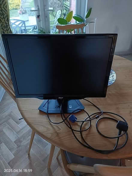 Photo of free Acer computer monitor (Stevenage - Bedwell area) #1