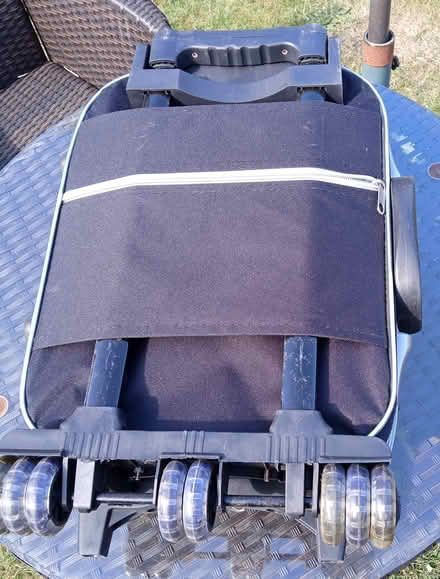 Photo of free travel case on wheels (ferndown BH22) #3