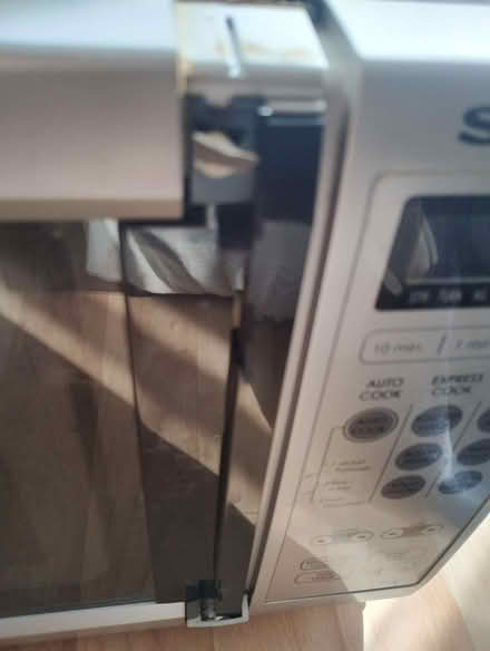 Photo of free Microwave (Portslade Village BN41) #2