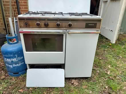 Photo of free Gas cooker with bottle (IP9) #1