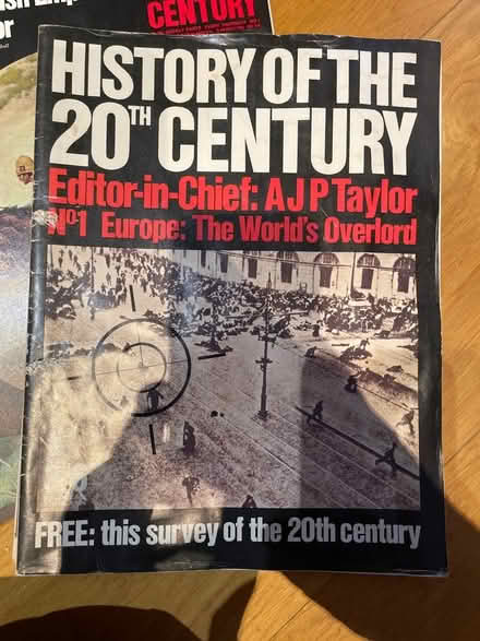 Photo of free History of the 20th century magazines. About 100 issues (Craiglockhart EH14) #1