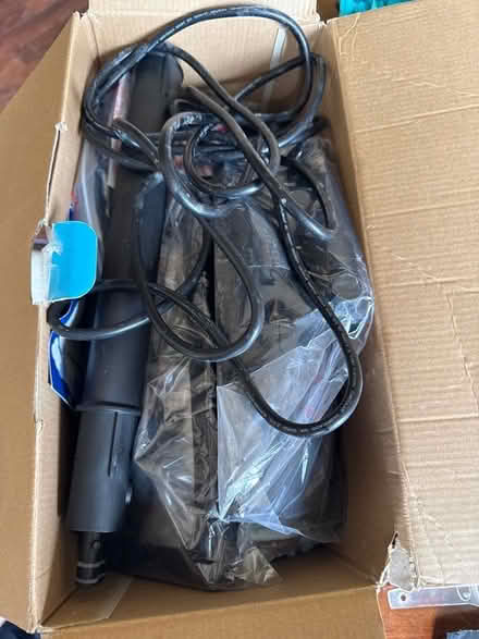 Photo of free Unused Steam cleaner (Warden Hill GL51) #4