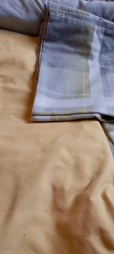 Photo of free Checked double duvet set (Chesser EH14) #1