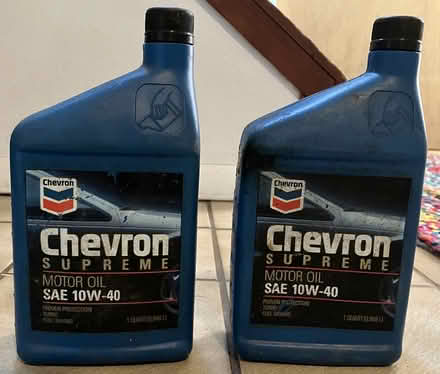 Photo of free 2 quarts of Chevron motor oil (North Berkeley) #1