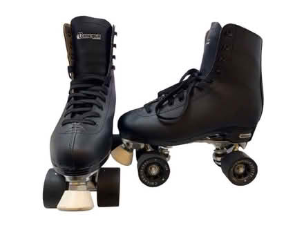 Photo of Pair of Quad Wheels Roller Skates (Mawneys, RM7) #1