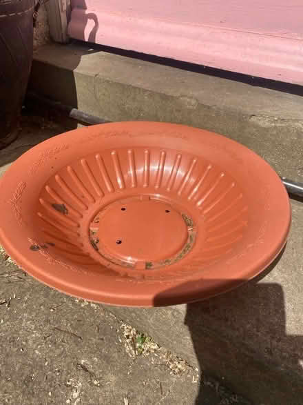 Photo of free Plastic garden pot (Lightpill GL5) #1
