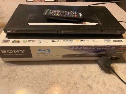 Photo of free SONY Blu-ray/DVD player-not working (KT15) #1