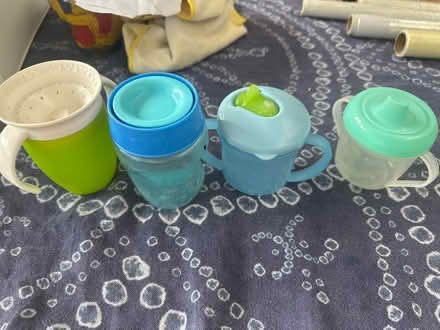 Photo of free sippy cups (Wimbledon Chase SW20) #1