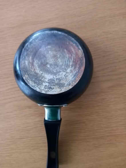 Photo of free 5 " Teflon coated (single egg) frying pan (Panshanger AL7) #2