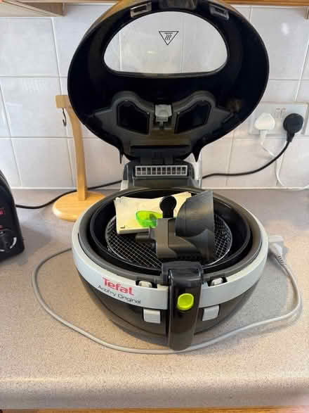 Photo of free Tefal air fryer (Horndean PO8) #3