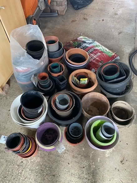 Photo of free Plant pots (GU14) #1