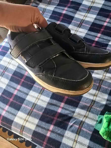 Photo of free Shoes and clothes (West Croydon CR0) #1