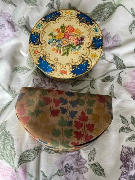 Photo of free Pretty tin and box of buttons (Shurdington GL51) #2