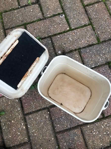 Photo of free Cream metal kitchen compost bin (Whitehill SG4) #1