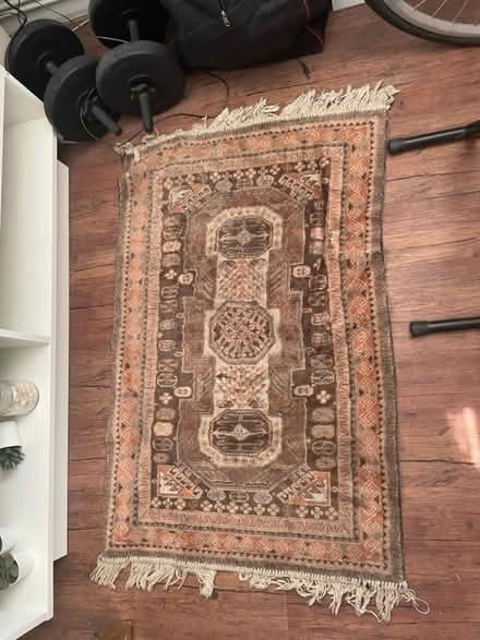 Photo of free Rug (Selsdon CR2) #1