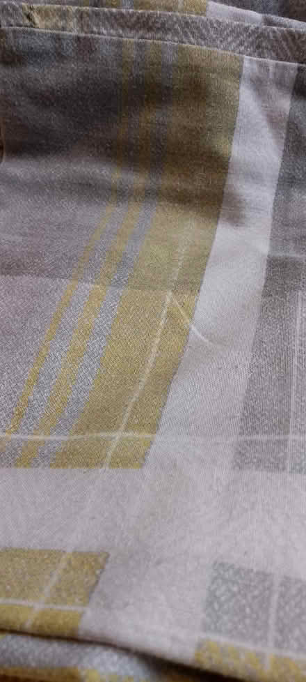 Photo of free Checked double duvet set (Chesser EH14) #2