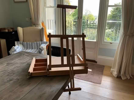 Photo of free portable easel (Redhill Meadvale RH1) #3