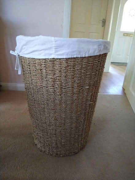 Photo of free Large wicker laundry basket (Chesham Bois HP6) #2