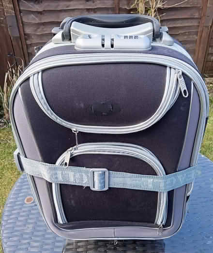 Photo of free travel case on wheels (ferndown BH22) #1