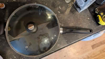 Photo of free Large non stick frying pan with lid (Kessingland NR33) #1