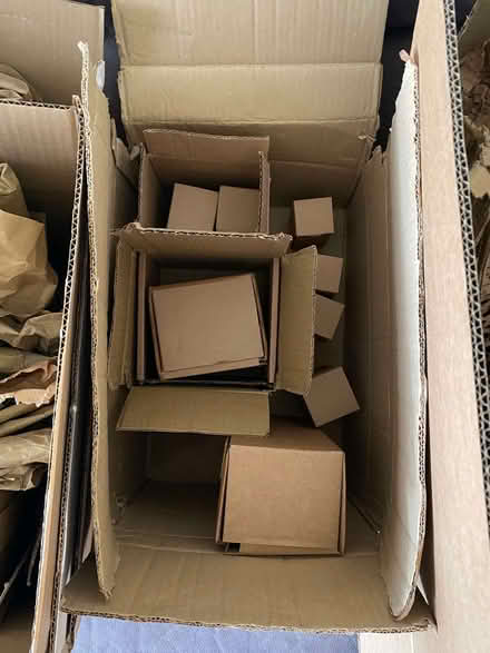 Photo of free boxes & packing materials (Cogges OX28) #1