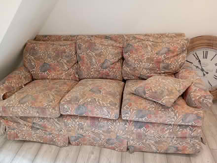 Photo of free Corner sofa with 3 piece sofa (luton) #2