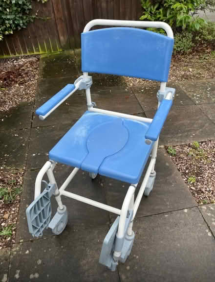 Photo of free Commode (Stowe WS13) #1