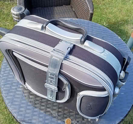 Photo of free travel case on wheels (ferndown BH22) #2