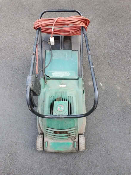 Photo of free Lawn mower (Dean Row SK9) #2