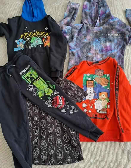 Photo of free 10-11 yrs minecraft and pokemon clothes (Battle TN33) #1