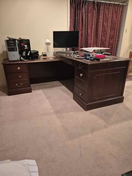 Photo of free Executive desk (Severn's Crossings) #1
