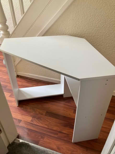Photo of free Corner desk (Wallasey CH44) #1