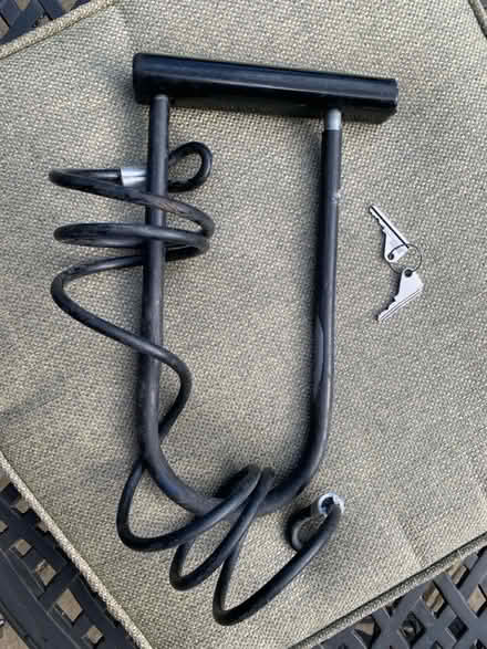 Photo of free Bike D lock with additional Cable (New Malden, KT3) #1