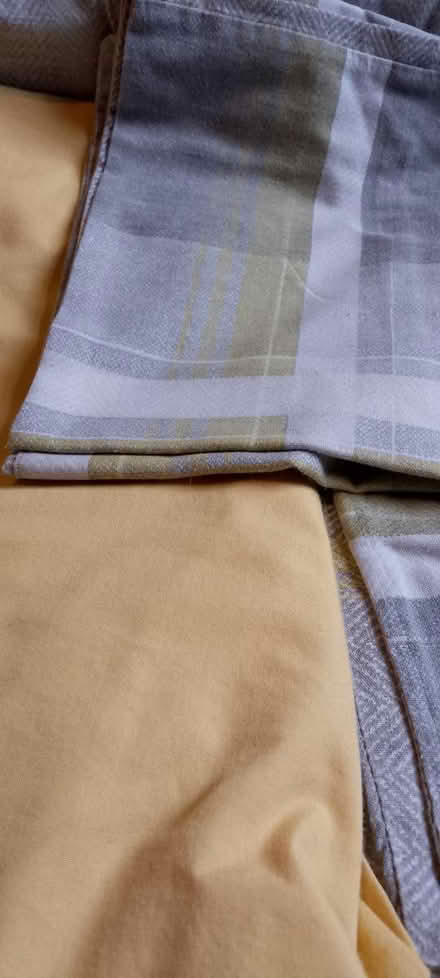 Photo of free Checked double duvet set (Chesser EH14) #3