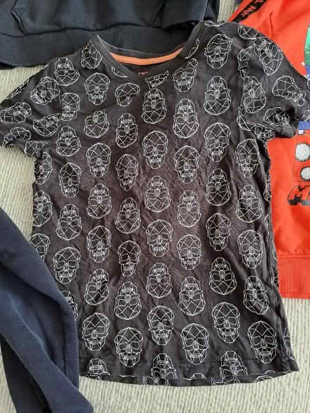 Photo of free 10-11 yrs minecraft and pokemon clothes (Battle TN33) #3