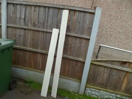 Photo of free 2 pieces 5inch skirting Board, 5ft and 4ft (Moreton CH46) #1