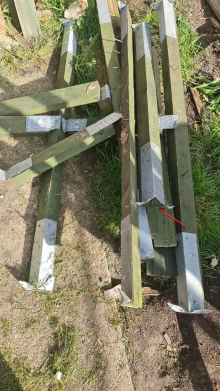 Photo of free Kallax boxes and fencing support (Croydon) #1
