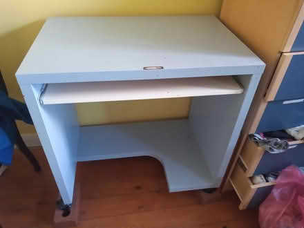 Photo of free A computer desk (Little Chalfont HP6) #1