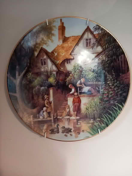 Photo of free Four beautiful wall plates (Tupsley HR1) #1
