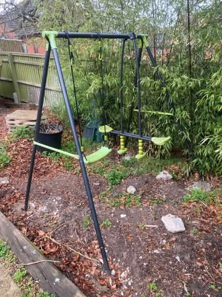 Photo of free Swing set (OX3 Barton) #1