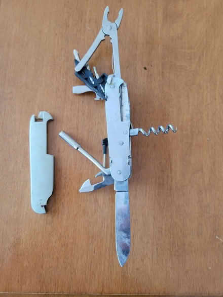 Photo of free Old gadget knife (Montreal road and St Laurent) #2