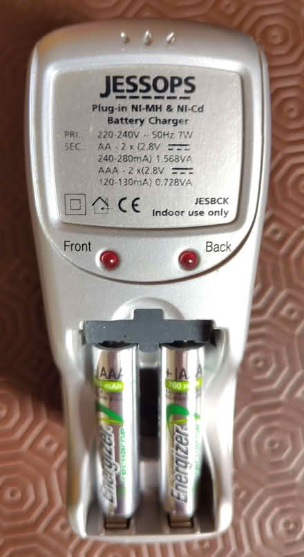 Photo of free AA/AAA battery charger (Iffley OX4) #1
