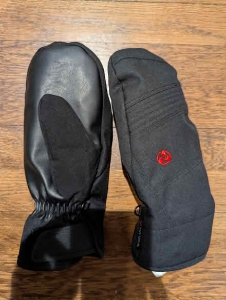 Photo of free Turbine gloves (L) (Montville) #1