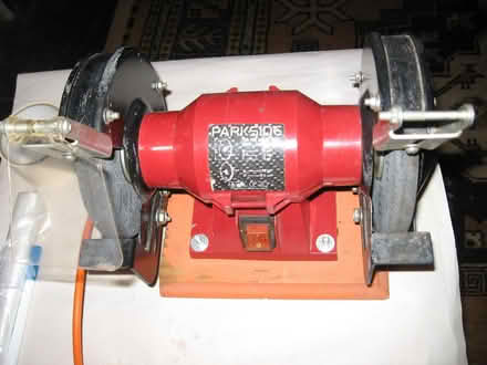 Photo of free Twin wheel electric grinder/polisher for repairs / spares (Coppull PR7) #1