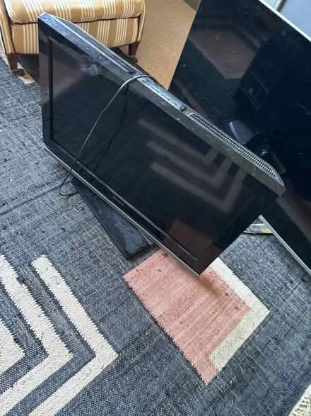 Photo of free 32” tv (not smart) (Lewes nevill) #1