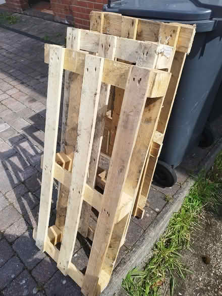 Photo of free Various pieces (Dunstable) #1